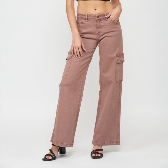 Altar'd State Denim - NWOT Mica Wide Leg Cargo Pants, by Altar’d State